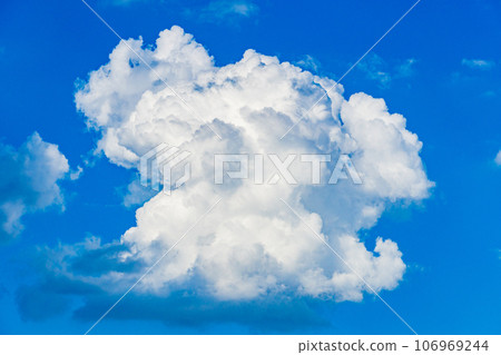 Summer cloud image 106969244