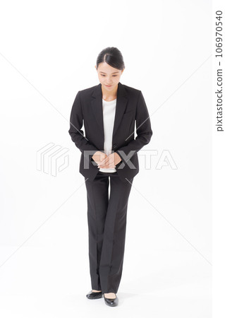 職業女性鞠躬 職業女性鞠躬 106970540