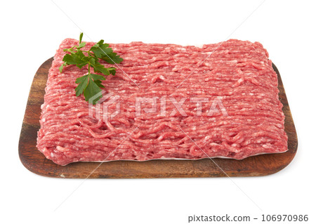 Pork and beef minced meat 106970986