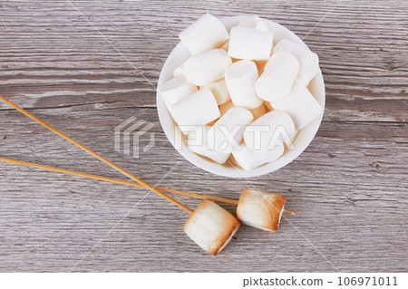 Bowl with marshmallows Bowl with marshmallows 106971011