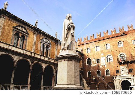 Signori Square_1 Signori Square_1 106973690