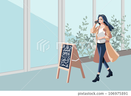 一位女士一邊用智能手機通話一邊在城裡散步 一位女士一邊用智能手機通話一邊在城裡散步 106975891