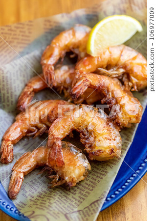 Deep-fried shrimp 106977009