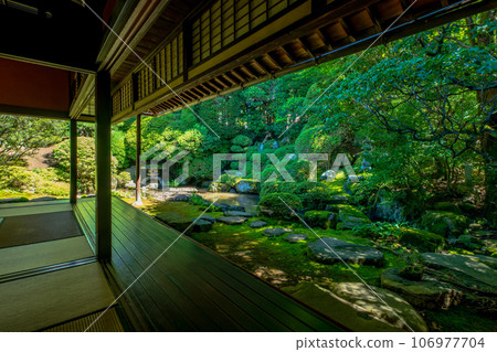 Nagano Prefecture Shimosuwa Iwanami Garden 106977704