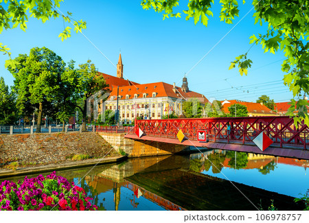 Sand Bridge Wroclaw 106978757