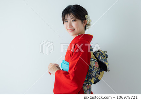 Plain red long-sleeved kimono 106979721