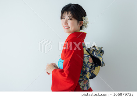 Plain red long-sleeved kimono 106979722