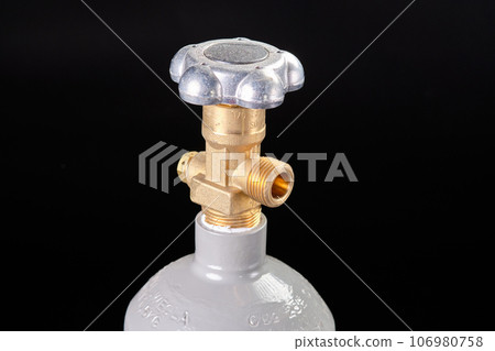 CO2 regulator on the tank for the aquarium 106980758