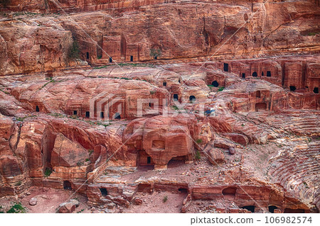 View of the streets of the tombs in the city of Petra, Jordan. 106982574