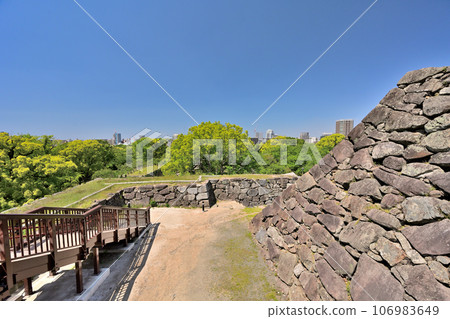 Scenery of blue sky and Fukuoka Castle, stone wall and turret Scenery of blue sky and Fukuoka Castle, stone wall and turret 106983649