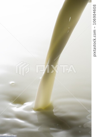 milk 106984608