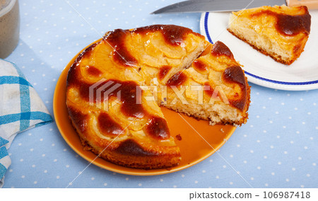 Chiffon pie with apples Chiffon pie with apples 106987418