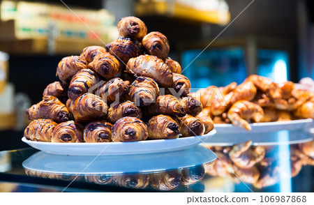 Croissants in pastry shop Croissants in pastry shop 106987868