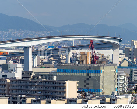 從新木津川大橋眺望並速橋與大阪的街景 106988330