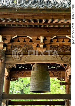 Kawaguchi Walk: Soto Sect Hoshoji Temple Bell Tower Hanging Bell Sakuramachi, Kawaguchi City 106989901