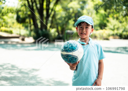 soccer ball, soccerball, younger 106991798