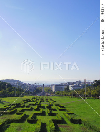 從山上俯瞰里斯本市 從山上俯瞰里斯本市 106994359