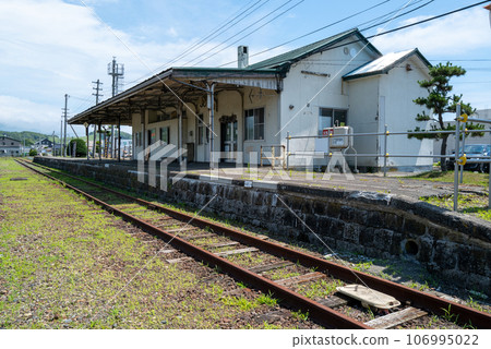 日高幹線廢棄的佐馬尼站遺址 日高幹線廢棄的佐馬尼站遺址 106995022