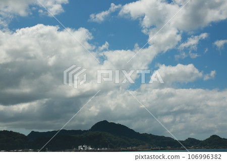 I walked along the Hota coast 106996382