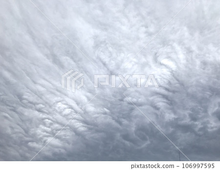 多雲的天空，煙雲，銀色的雲 106997595