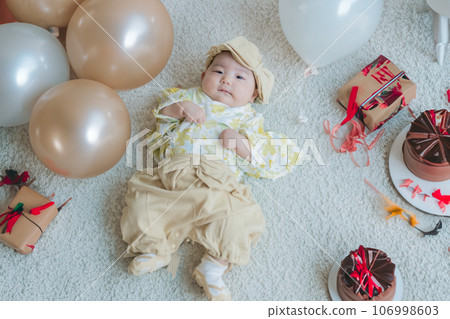 100 days old baby girl 100 days old baby girl 106998603