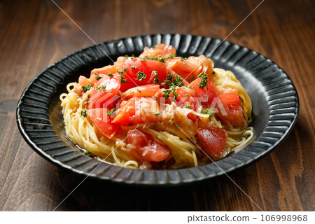 Tomato and tuna cold pasta Tomato and tuna cold pasta 106998968