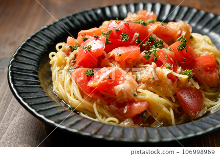 Tomato and tuna cold pasta Tomato and tuna cold pasta 106998969