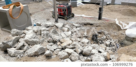 建築工地混凝土廢棄物 106999276