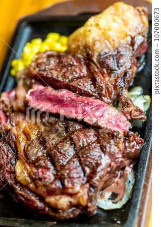 Beef steak 107000673