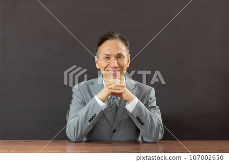 Business man black back 107002650