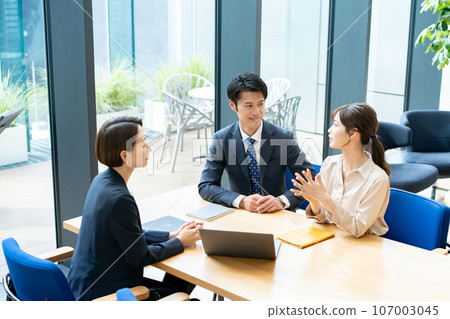 Life plan consultation couple Life plan consultation couple 107003045