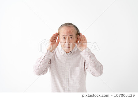 Hearing loss, deaf senior 107003129