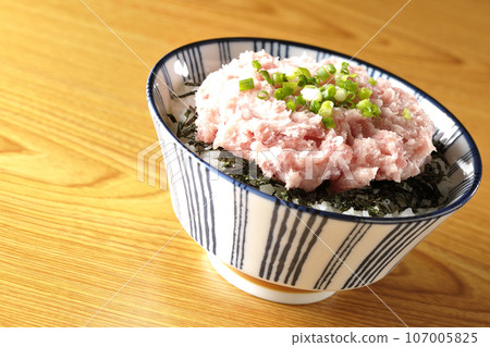 海苔絲蔥蓋飯 107005825