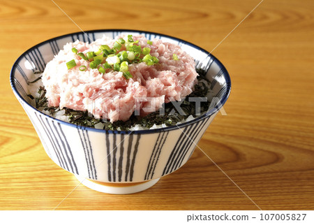 海苔絲蔥蓋飯 海苔絲蔥蓋飯 107005827