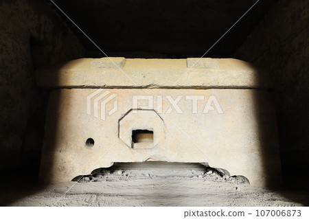 穗山古墳（石棺） 107006873