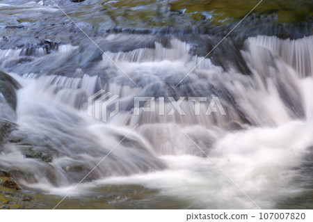 Red-Eyes Advance Falls Red-Eyes Advance Falls 107007820