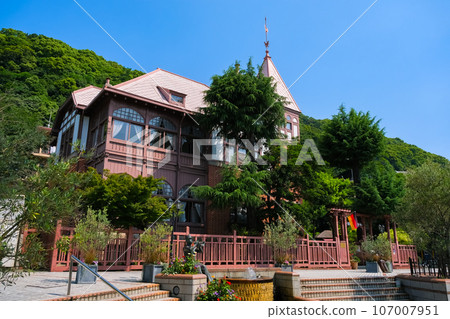 Kobe City, Hyogo Prefecture Weathervane House 107007951