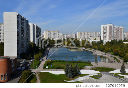 City landscape with Mikhailovsky pond in Zelenograd in Moscow, Russia 107010059