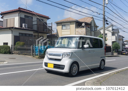 Light passenger car Tall wagon 107012412