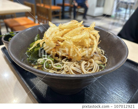 蔬菜炸蕎麥麵 107012921