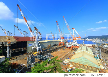 [Hiroshima Prefecture] Seen from the historical hill (construction dock of Battleship Yamato) 107012945