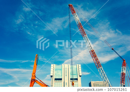 東京再開發 高輪品川線沿線的施工和起重機 2023.09 b-4 強調暖色和冷色 107015261