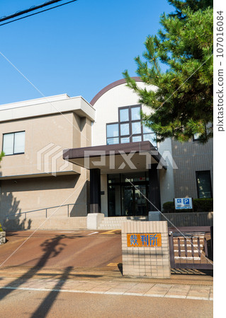 Kanazawa District Court Komatsu Branch Image | Court Image | Komatsu City, Ishikawa Prefecture Kanazawa District Court Komatsu Branch Image | Court Image | Komatsu City, Ishikawa Prefecture 107016084