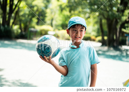 soccer ball, soccerball, younger 107016972