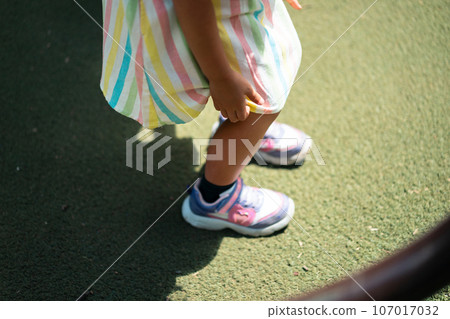 腳 英尺 爪子 107017032