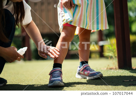 腳 英尺 爪子 107017044