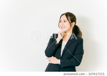 想像中的女商人(迷失、妄想、比較、考慮) 想像中的女商人(迷失、妄想、比較、考慮) 107017315