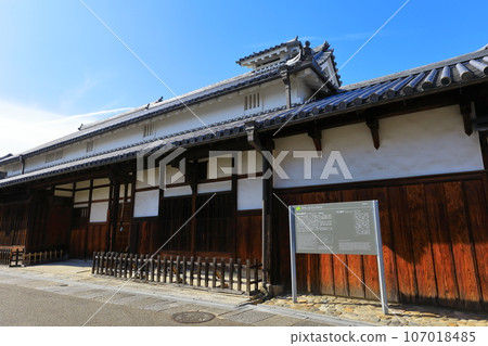 Tondabayashi, Jinaimachi, old townscape, former Sugiyama family residence Tondabayashi, Jinaimachi, old townscape, former Sugiyama family residence 107018485