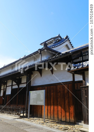 Tondabayashi, Jinaimachi, old townscape, former Sugiyama family residence Tondabayashi, Jinaimachi, old townscape, former Sugiyama family residence 107018489