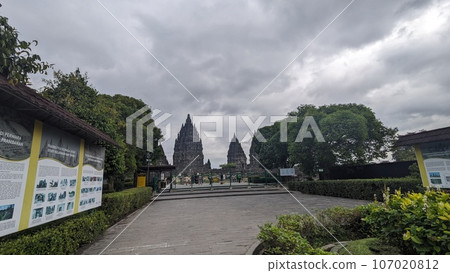 海外旅遊、印尼佛寺婆羅浮屠 107020812